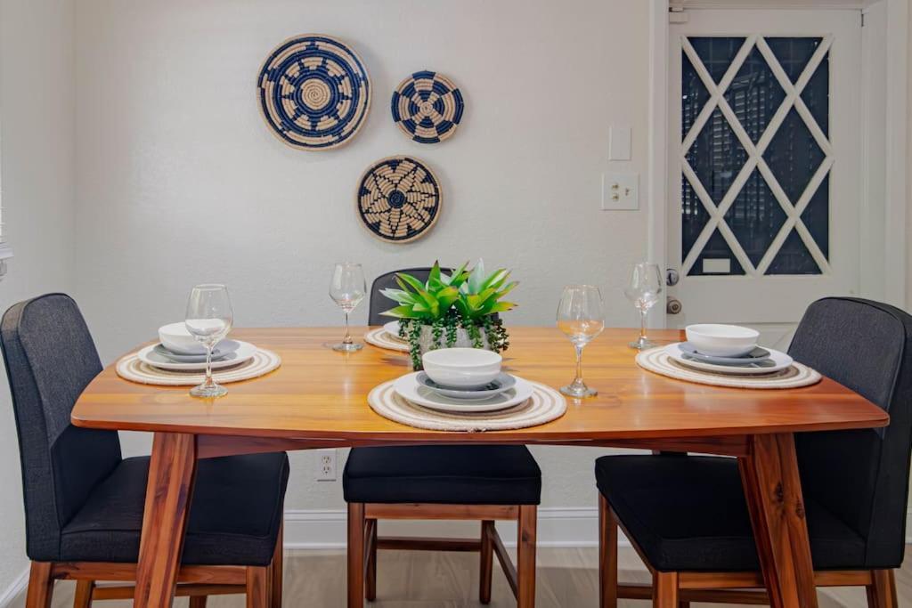 Cozy 3bdr In The Heart Of Holiday home Tampa